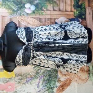 👕 Grifflin Paris Paisley Sleeveless Top